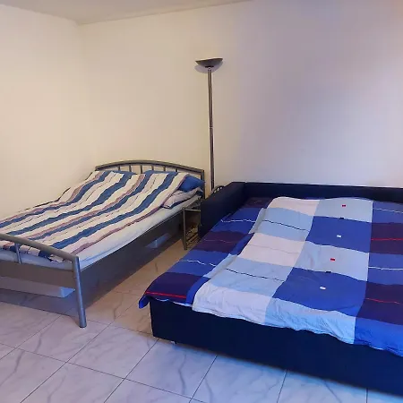 Zwischen Freiburg Und Europa Park Rust Nur 200m Zur S-bahn * Bahlingen