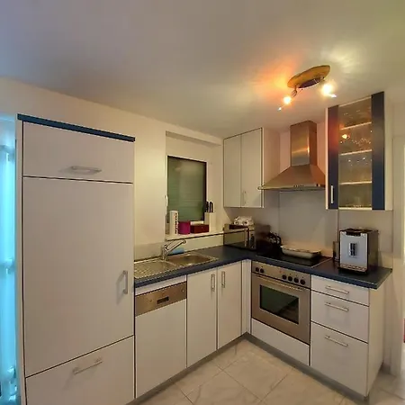 Zwischen Freiburg Und Europa Park Rust Nur 200m Zur S-bahn アパート Bahlingen